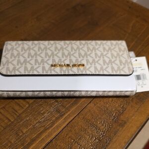 Michael Kors Logo Wallet